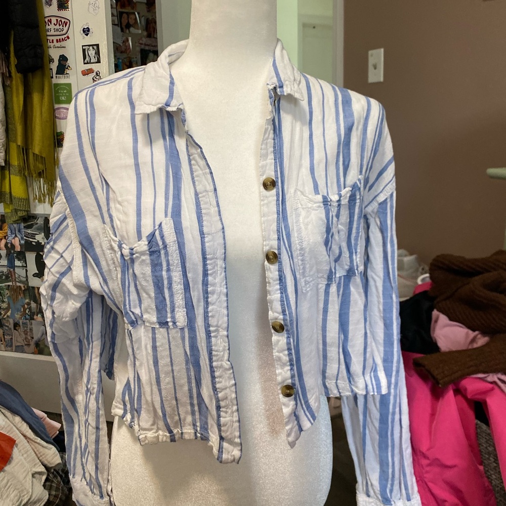 Stripe button up